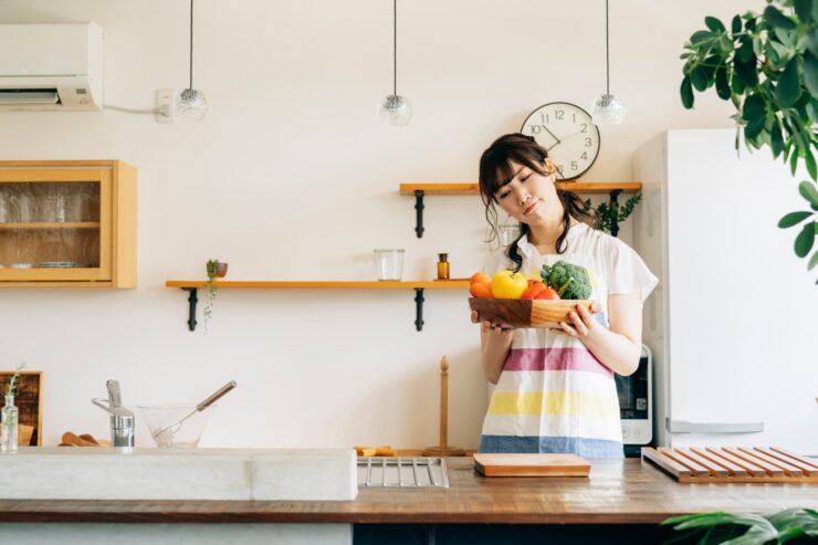 料理に悩む女性